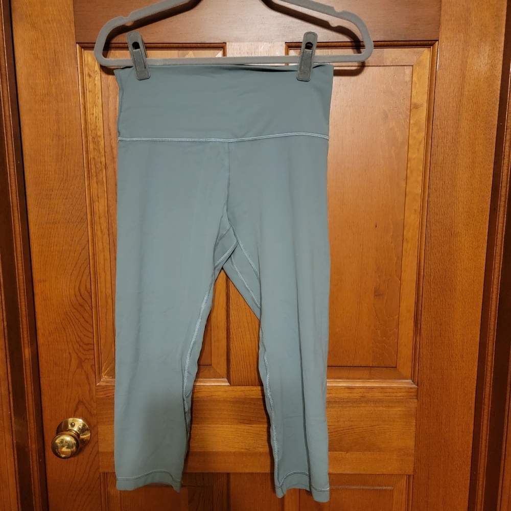 Lululemon size 10 sage green